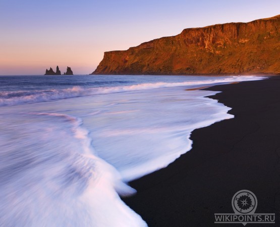 Черный пляж Вик на wikipoints.ru