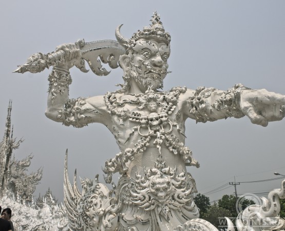 Храм Ват Ронг Кхун на wikipoints.ru