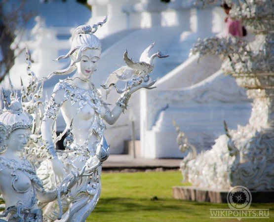 Храм Ват Ронг Кхун на wikipoints.ru