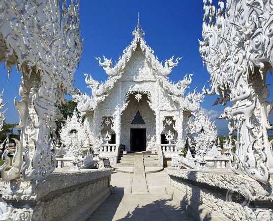 Храм Ват Ронг Кхун на wikipoints.ru