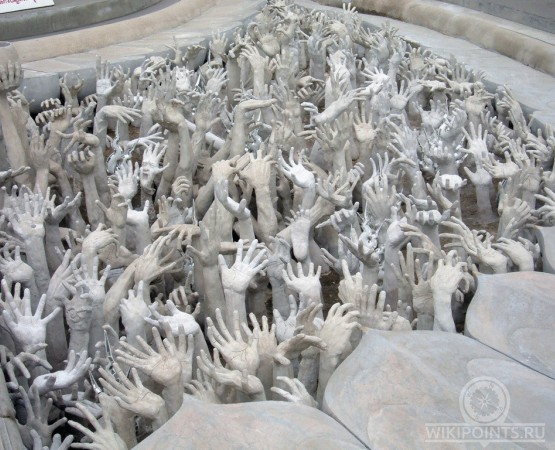 Храм Ват Ронг Кхун на wikipoints.ru