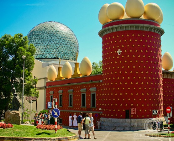 Театр-музей Дали на wikipoints.ru