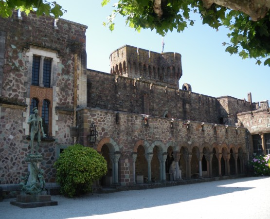 Замок ля Напуль на wikipoints.ru