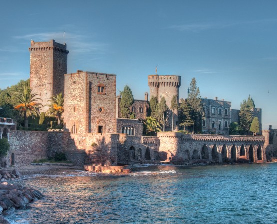 Замок ля Напуль на wikipoints.ru