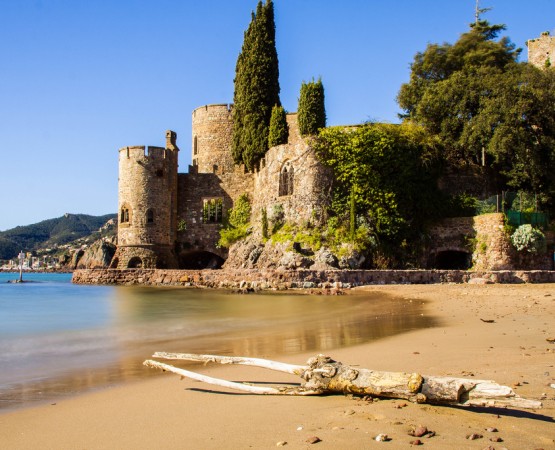 Замок ля Напуль на wikipoints.ru