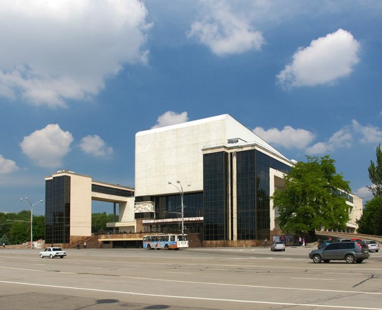 Театральная площадь  на wikipoints.ru