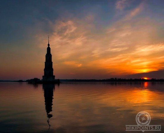 Колокольня затопленного собора Николая Чудотворца на wikipoints.ru