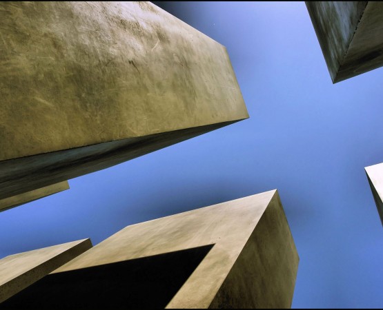 Мемориал памяти убитых евреев Европы на wikipoints.ru