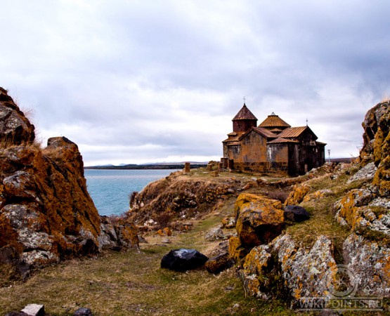 Монастырь Айраванк на wikipoints.ru