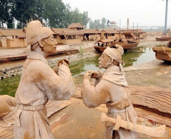 Парк глиняных скульптур на wikipoints.ru