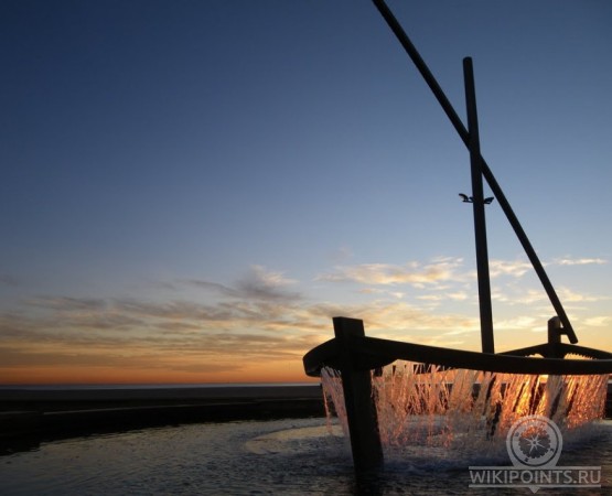 Фонтан-лодка на wikipoints.ru