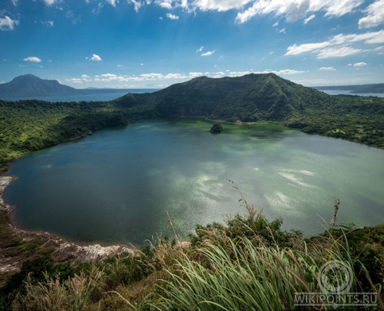 Вулкан Тааль на wikipoints.ru