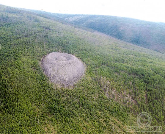 Патомский кратер на wikipoints.ru