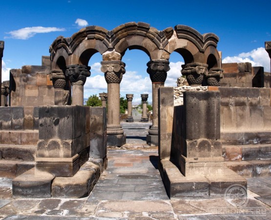 Звартноц на wikipoints.ru